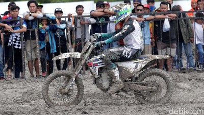 Penonton Padati Arena Indo MXGP