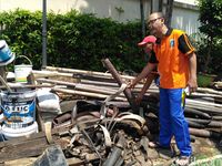 Ini Sampah Kabel yang Diangkut dari Gorong-gorong Gatot Subroto