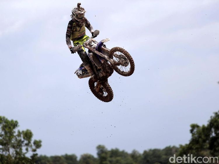Race 1 MXGP Milik Shaun Simpson