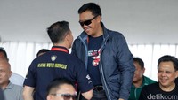 Turut hadir dalam acara antara Gubernur Babel Rustam Effendi, Walikota Pangkalpinang yang juga penggagas event ini, Muhammad Irwansyah, Ketum Ikatan Motor Indonesia (IMI) Sadikin Aksa, pihak Youthstream selaku penyelenggara MXGP dan Federasi Motorsport Internasional (FIM), serta Chandra Lie, presiden direktur Sriwijaya Air, sponsor utama MXGP Indonesia 2017.
