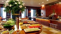 Ini Menu Sunday Brunch Istimewa di Boneka Restaurant St.Regis Bali