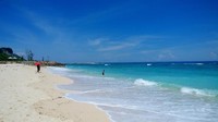 Foto: Inilah Pantai Melasti, si cantik yang terletak di Kabupaten Badung, Bali. Pantai ini pun terletak tak jauh dari Pantai Pandawa yang dikunjungi rombongan Raja Salman kemarin (Ardan/detikTravel)