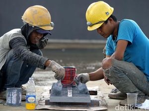 Renovasi Tennis Indoor Senayan