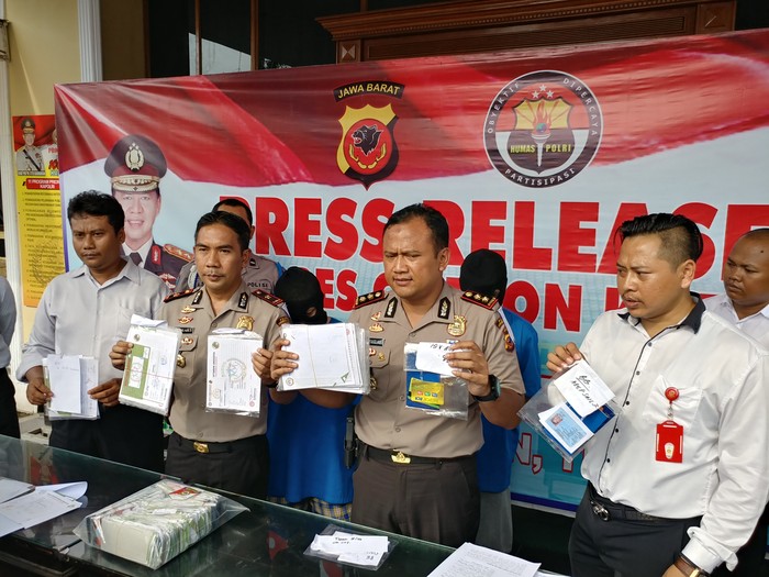 Begini Modus Bos Family 100 Tipu Nasabah