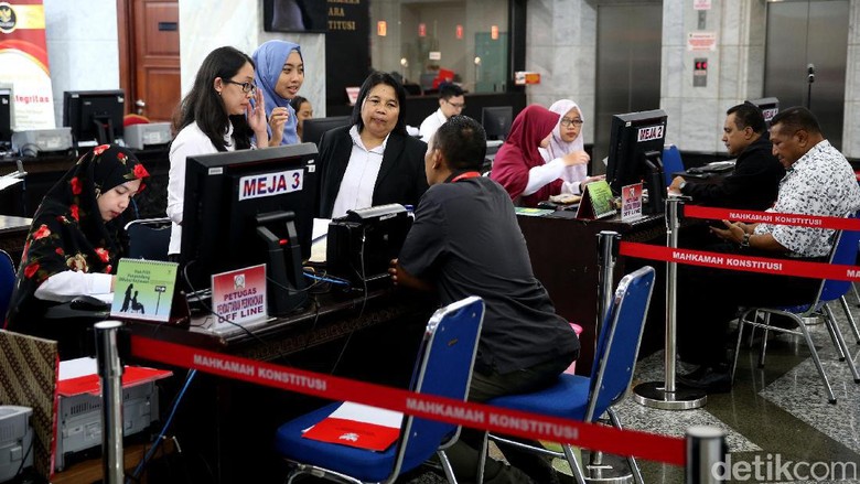 Kemenangan Kang Pepen di Bekasi dan Ade Yasin di Bogor Digugat Kemenangan Kang Pepen di Bekasi dan Ade Yasin di Bogor Digugat