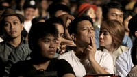 Pasangan tersebut memang masih malu-malu untuk berbicara tentang hubungan asmaranya.