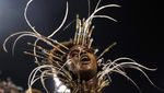 Panas! Lenggak-lenggok Penari Seksi di Karnaval Rio 2017