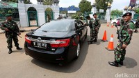 Jumlah kekuatan TNI dan Polri yang terlibat dalam pengamanan VVIP KTT IORA ke-20, sebanyak 12.000 prajurit terdiri  dari TNI AD, TNI AL, TNI AU dan Polri.