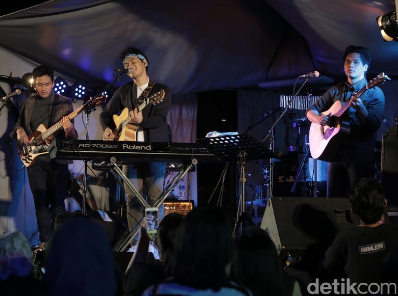 Utang dengan Penggemar, The Overtunes Ingin Lunasi dengan Album Baru Utang dengan Penggemar, The Overtunes Ingin Lunasi dengan Album Baru