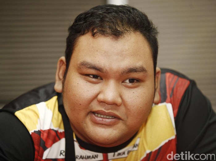 ilm komedi yang dibintangi oleh Ringgo Agus Rahman, Ajun Perwira, Fico Fahriza