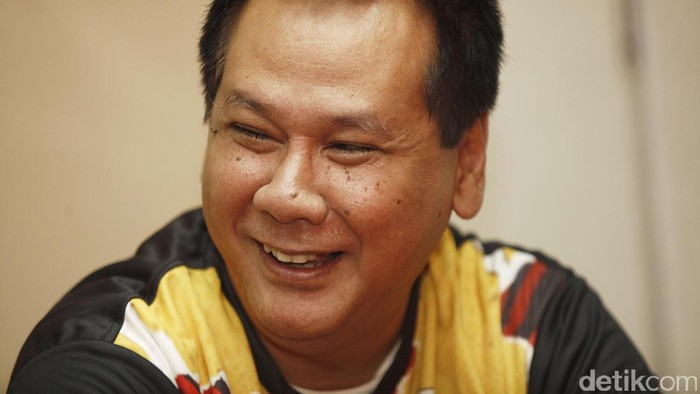 ilm komedi yang dibintangi oleh Ringgo Agus Rahman, Ajun Perwira, Fico Fahriza