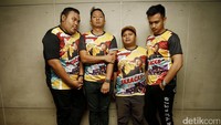 Geng tersebut menjadi populer dan mulai menarik banyak pria yang bernasib sama dengannya. Foto: Muhammad Ridho