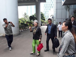 Bertemu Luhut, Bos Temasek Siap Genjot Investasi di RI