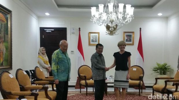Wapres JK bertemu dengan Menlu Australia Julie Bishop