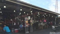 Harga di pasar ini memang tidak bisa ditawar dan belum termasuk pajak, tapi tetap lebih murah dibandingkan toko oleh-oleh di tempat lain sekitar French Quarter (Angga/detikTravel)