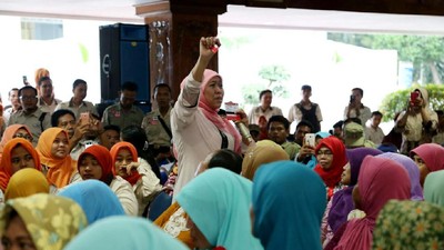 Mensos Salurkan Bantuan Rp 255,8 miliar untuk Bojonegoro