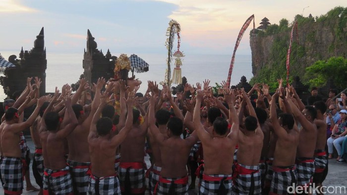 Bedanya Liburan Orang Eropa dan Asia di Bali