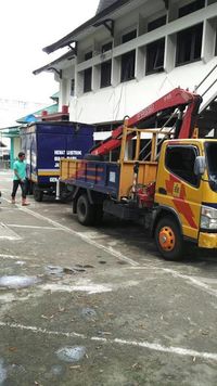 Pasca Banjir di Sumbar, 30 Tiang Listrik Diperbaiki