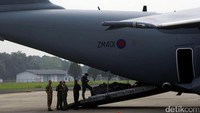 A400M juga dapat berfungsi sebagai tanker. Pesawat ini juga dapat dipasangi selang dan unit drum untuk mengisi bahan bakar pesawat besar.