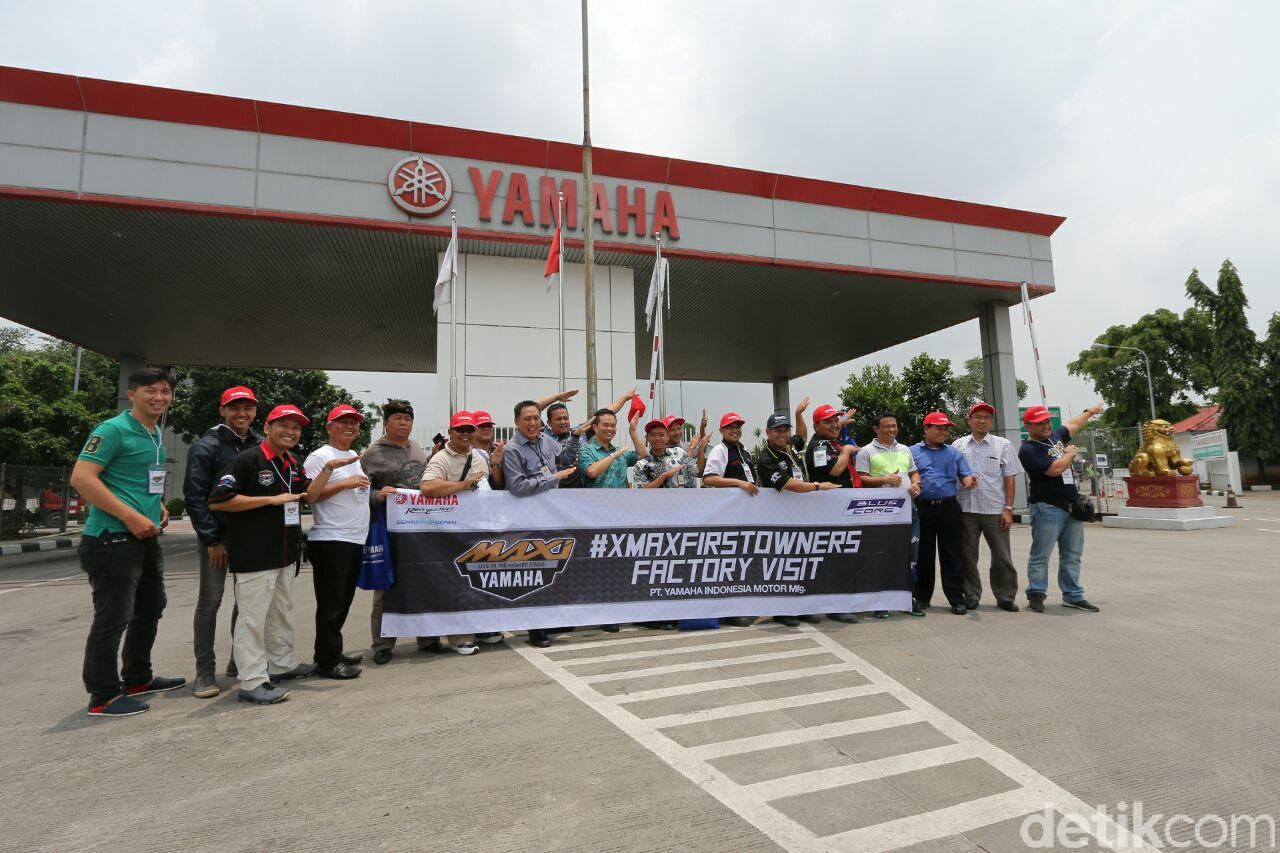 Konsumen Yamaha XMAX Kunjungi Pabrik Yamaha