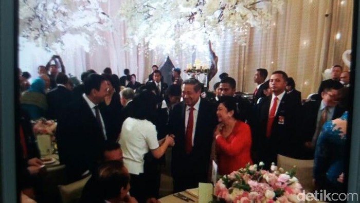 Ahok Sempat Bertemu SBY di Acara Kondangan