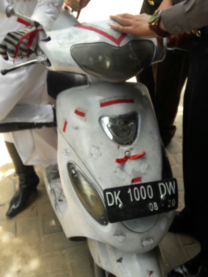 Dewi Pemberi Kado Puisi untuk Raja Salman Tidak Ditahan