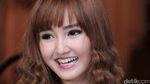 Wajah Bahagia Andhika Pratama, Pesona Si Cantik Margin Wieheerm