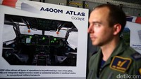 Lebih hemat biaya dibandingkan dengan pesawat lain yang ada sekarang. Dengan kemampuan militer dan misi kemanusiannya, A400M adalah pilihan yang tepat untuk angkatan udara modern dan kami berharap A400M bisa terbang dengan warna Indonesia di masa mendatang, ujarnya.