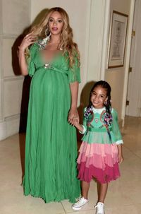 Cute! Beyonce dan Blue Ivy Kedapatan Belanja Paskah di Supermarket