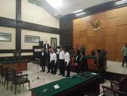 Divonis 5 Tahun Penjara, Ahmad Musadeq dkk: Kita Pikir-pikir