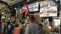 Apabila masih belum kenyang, traveler juga bisa mencoba panganan lain yang tentu tidak kalah sedap (Angga/detikTravel)