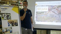 Direktur Utama MCI Eddi Danusaputro mengatakan, MCI memberikan bantuan dana kepada Amartha untuk menjadi agen perubahan untuk masuk ke pasar-pasar, terutama dalam membantu UMKM.