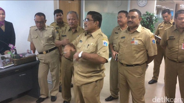 Hari Pertama Sumarsono, Kunjungi Posko Pilkada dan Biro Dikmental