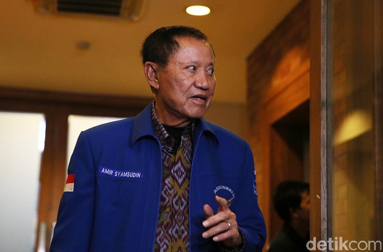 Amir ke Lukas Enembe: Silakan Dukung Jokowi, Tapi Jangan Lecehkan PD! Amir ke Lukas Enembe: Silakan Dukung Jokowi, Tapi Jangan Lecehkan PD!