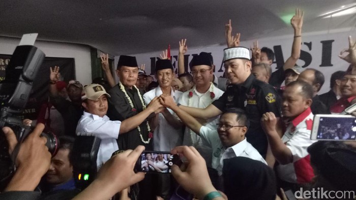 Didukung Relawan Agus-Sylvi, Anies: Mari Kita Samakan Langkah