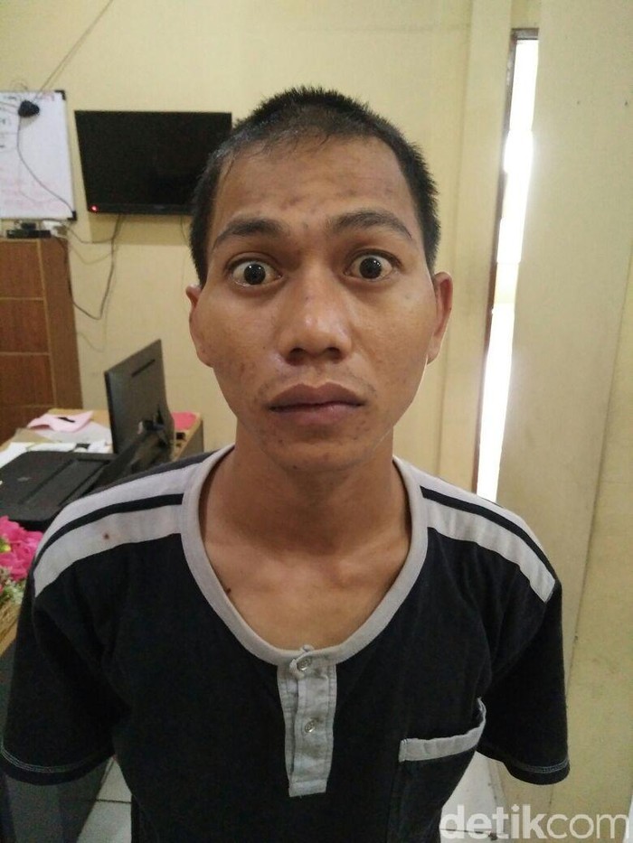 Sembunyi di Kamar Mandi, Pencuri Sekarung Rokok Ini Ditangkap