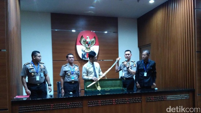 Polri: Pedang Emas Pemberian Saudi Bernilai Lebih Rp 10 Juta