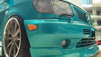 Namanya Gen System. Kita bikin produk sendiri, jadi emang semua air suspension ini memang produk sendiri, air suspension pertama di Indonesia yang memang kita assembly sendiri, kata sang kreator Rifki.