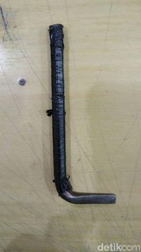 Sembunyi di Kamar Mandi, Pencuri Sekarung Rokok ini Ditangkap