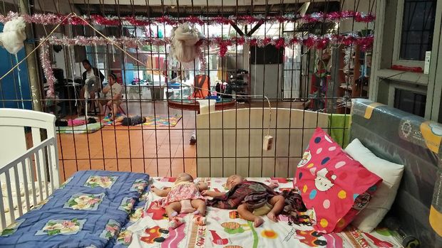 Bayi Efraim, 1 dari 68 anak-anak yang dirawat di panti asuhan itu.