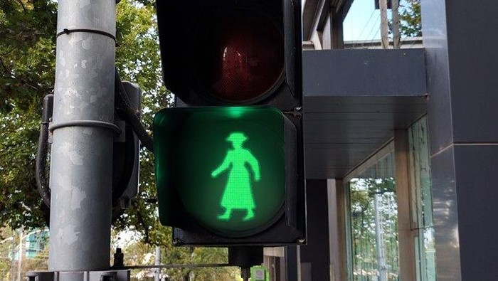 Lampu Penyeberangan Bergambar Wanita Dipasang di Melbourne