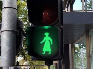 Lampu Penyeberangan Bergambar Wanita Dipasang di Melbourne