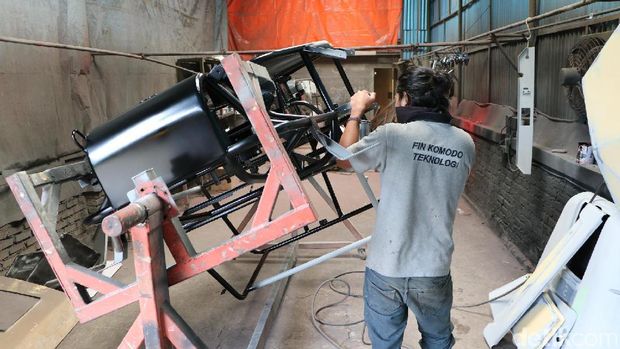 Mengintip Dapur Pembuatan Mobil Nasional Komodo