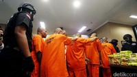 BNN juga menangkap sejumlah tersangka.
