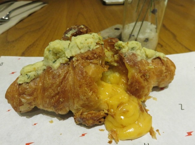 Sedang Ada di Thamrin? Yuk Mampir ke 4 Gerai Croissant Enak Ini