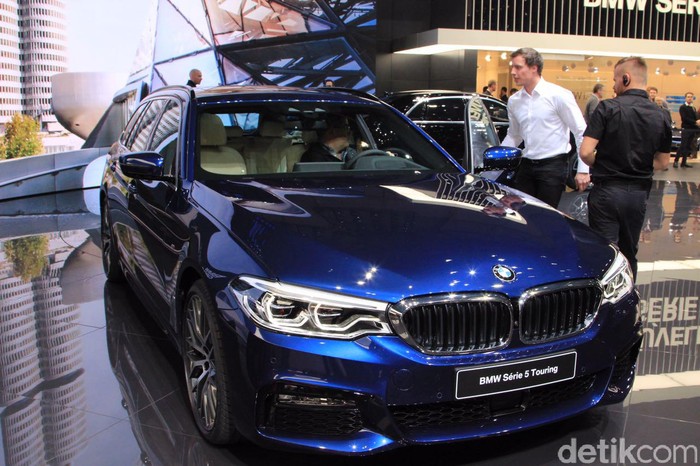 BMW Cetak Rekor Penjualan Mobil