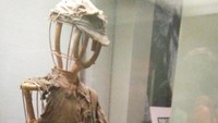 Foto: Ada pula bekas baju korban yang compang-camping akibat ledakan bom atom. Baju ini jadi saksi bisu dahsyatnya gelombang panas yang terbentuk dari bom atom Hiroshima (Ammang/detikTravel)
