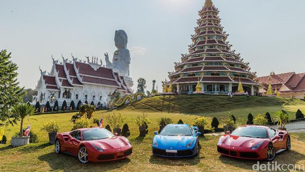 Pengguna Ferrari Indonesia Jalan-jalan di Chiang Rai