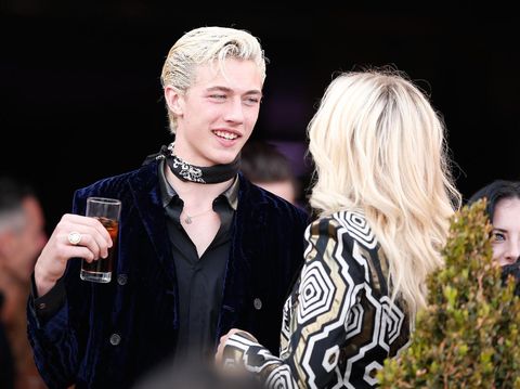 Masih Remaja, Model Pria 18 Tahun Ini Akan Jadi Ayah