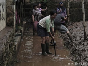 Sungai Cisangkuy Meluap, Banjir Rendam Kampung Kamasan Banjaran